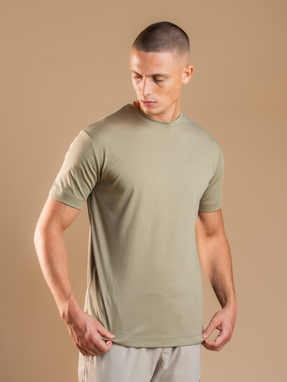 Essential Tailored T-Shirt - Olive