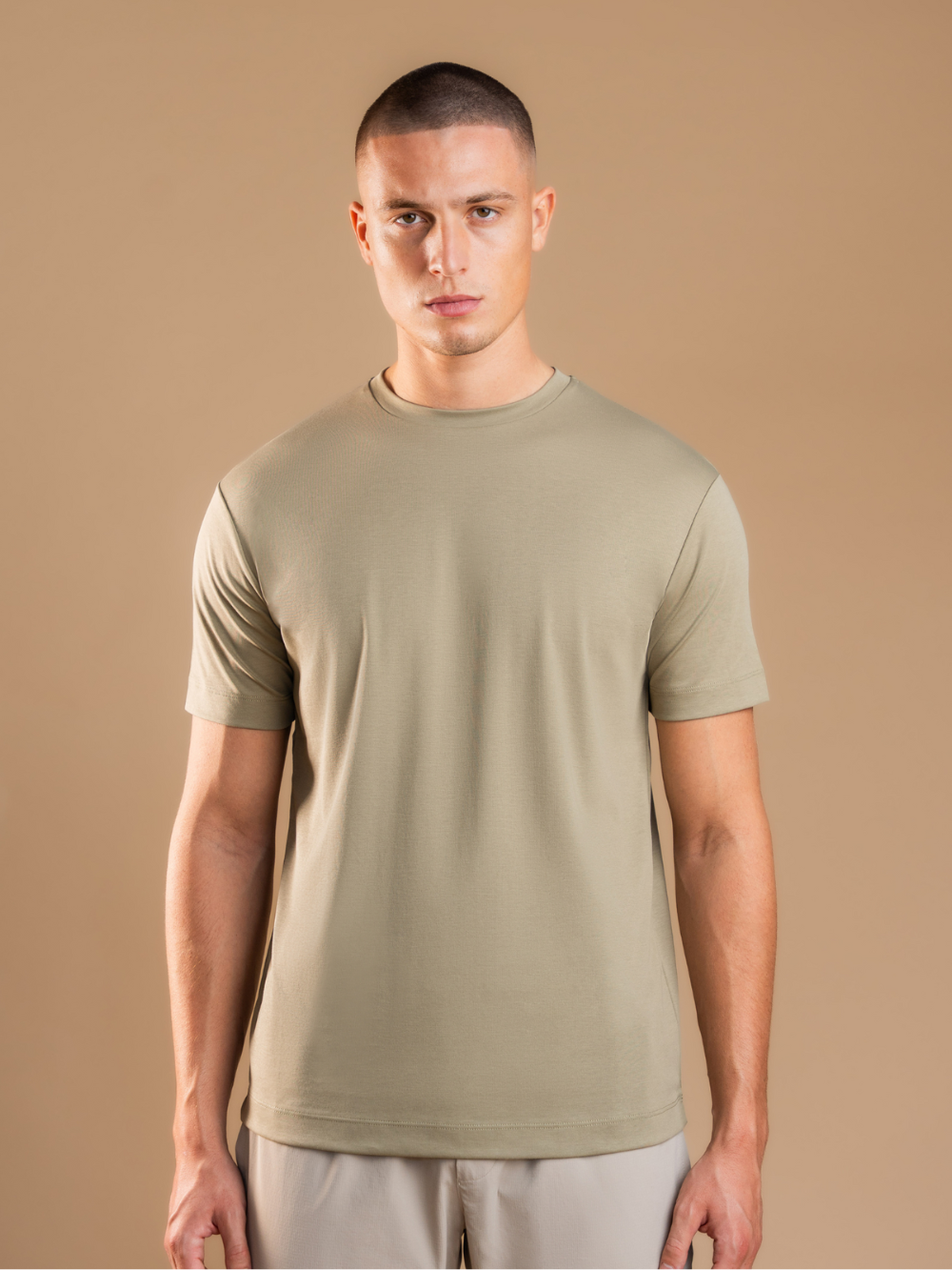 Essential Tailored T-Shirt - Olive