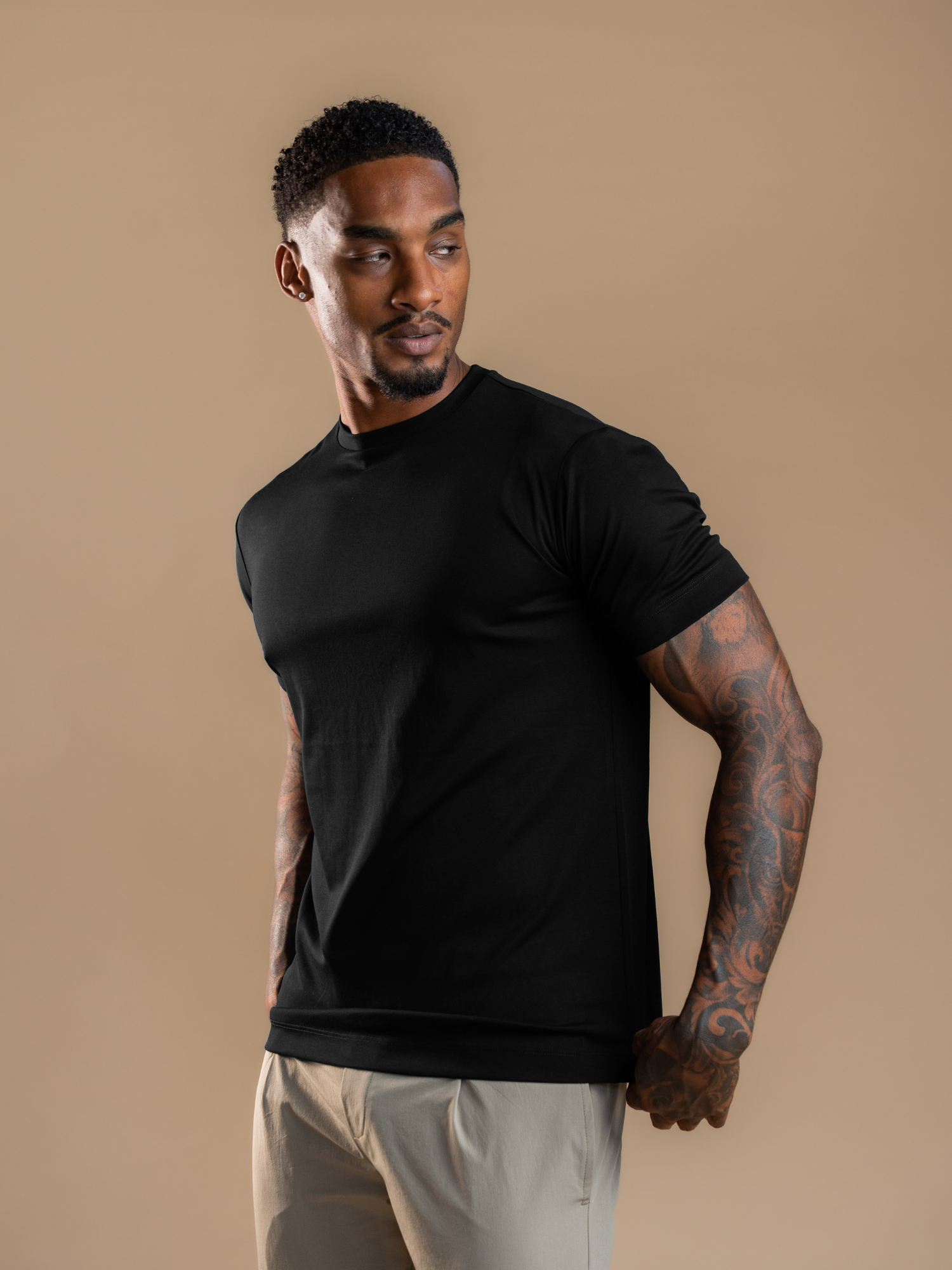 Essential Tailored T-Shirt - Black