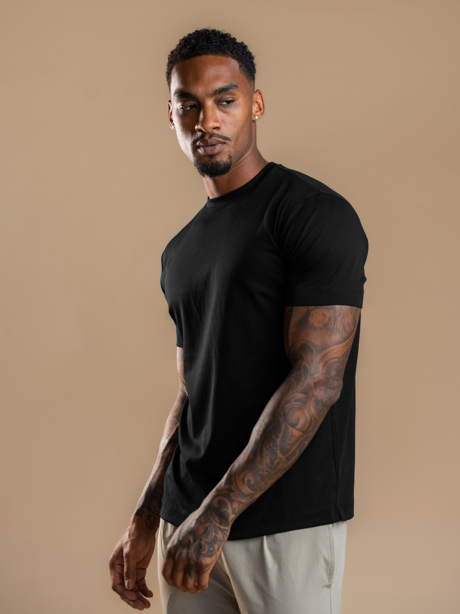 Essential Tailored T-Shirt - Black